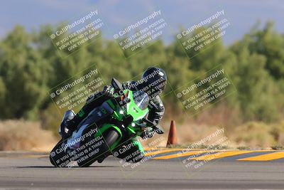 media/Nov-06-2022-SoCal Trackdays (Sun) [[208d2ccc26]]/Turn 7 Set 1 (1050am)/